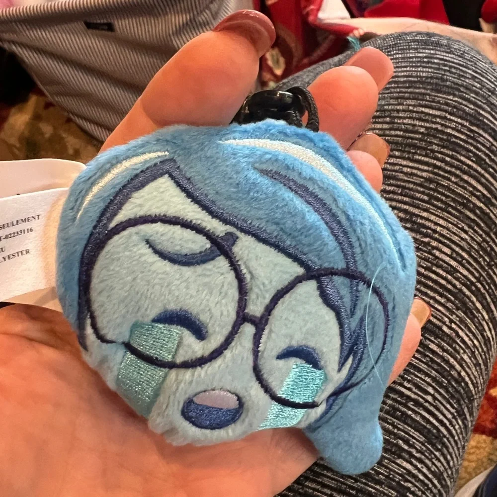 🎄 Disney “Sadness” backpack clip 🎅